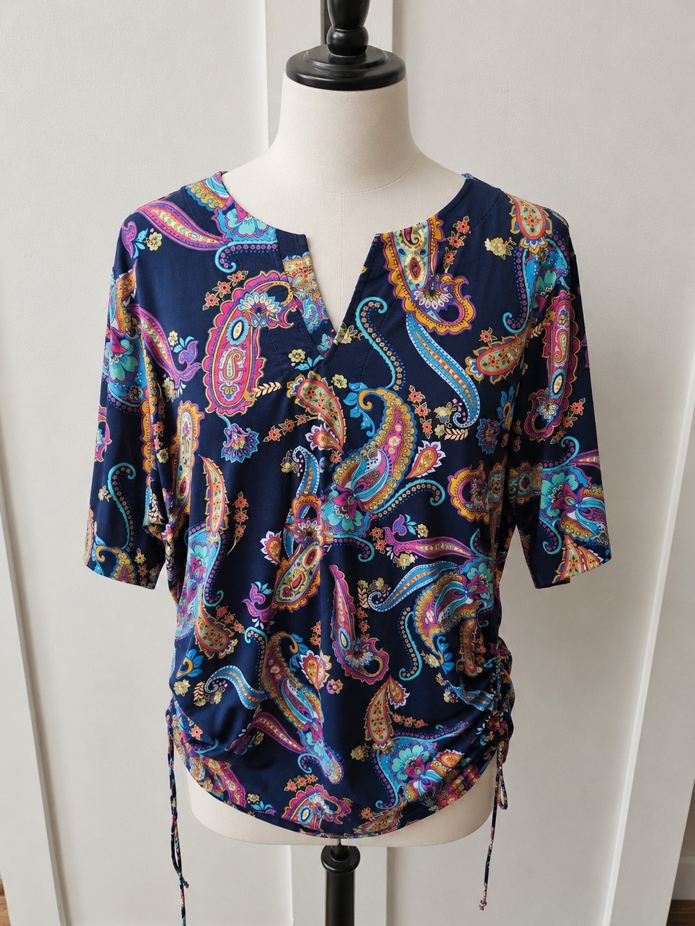 Lands' End Navy Multicolor Paisley 3/4 Sleeve V-Notch Top